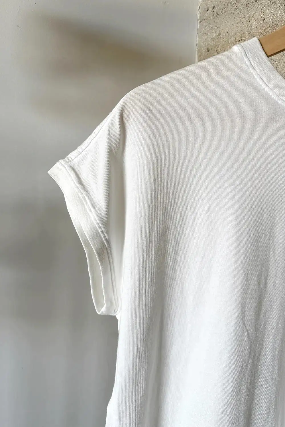 LE BON SHOPPE EASE TEE - VINTAGE WHITE