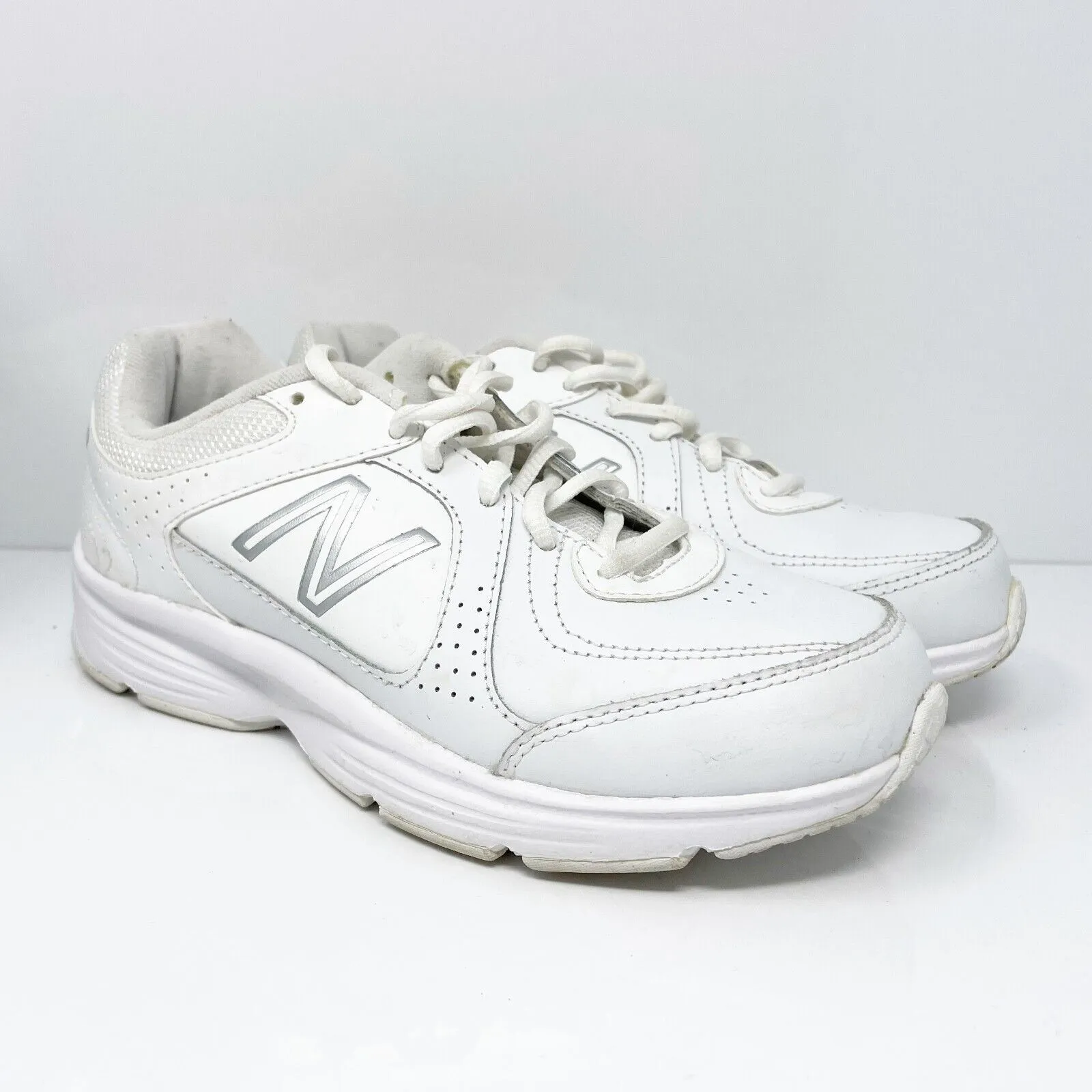 New Balance Womens 411 WW411WT White Casual Shoes Sneakers Size 6.5 D