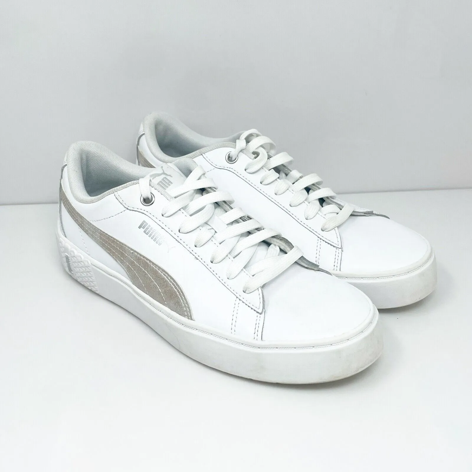 Puma Womens Smash Platform V2 381450-01 White Casual Shoes Sneakers Size 9