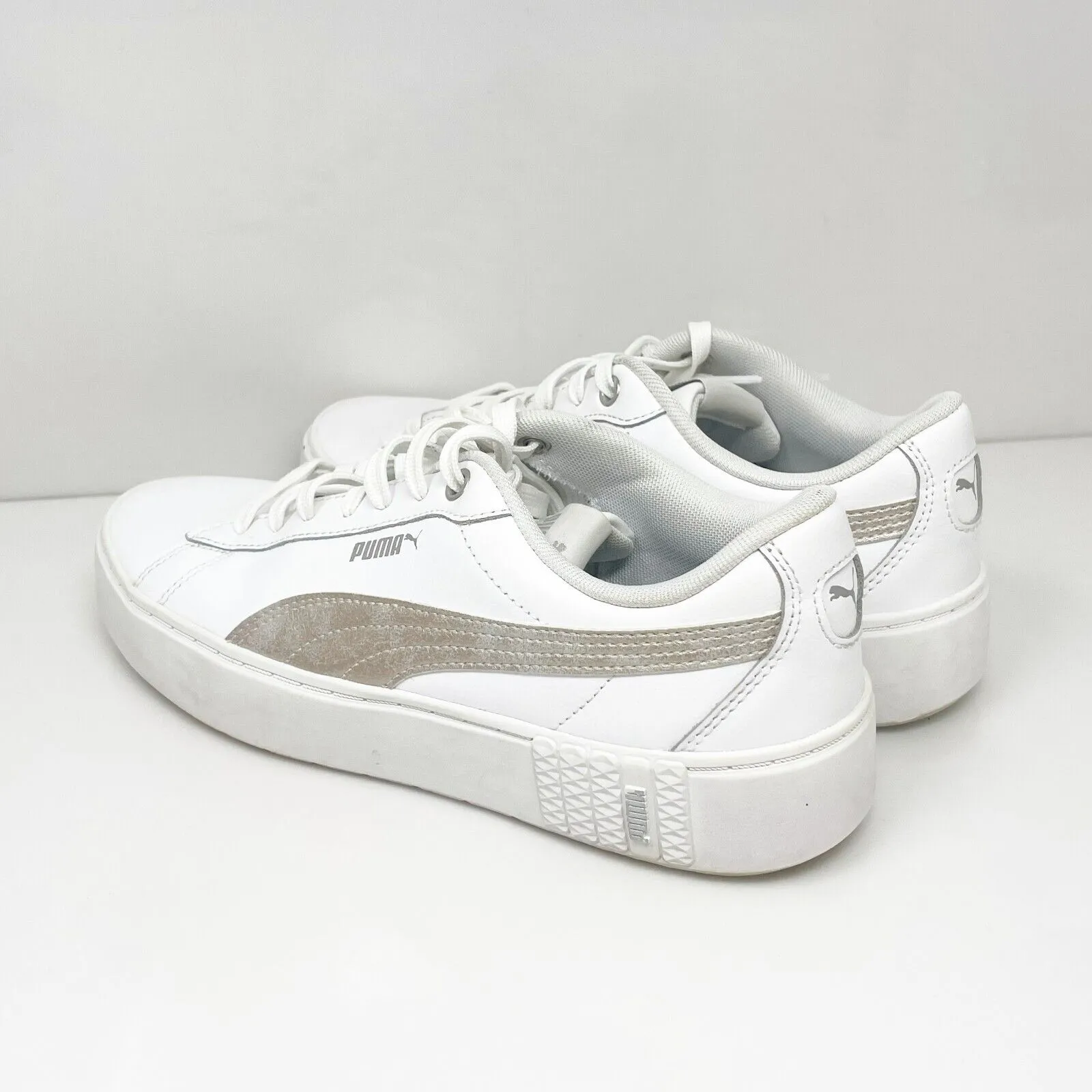 Puma Womens Smash Platform V2 381450-01 White Casual Shoes Sneakers Size 9