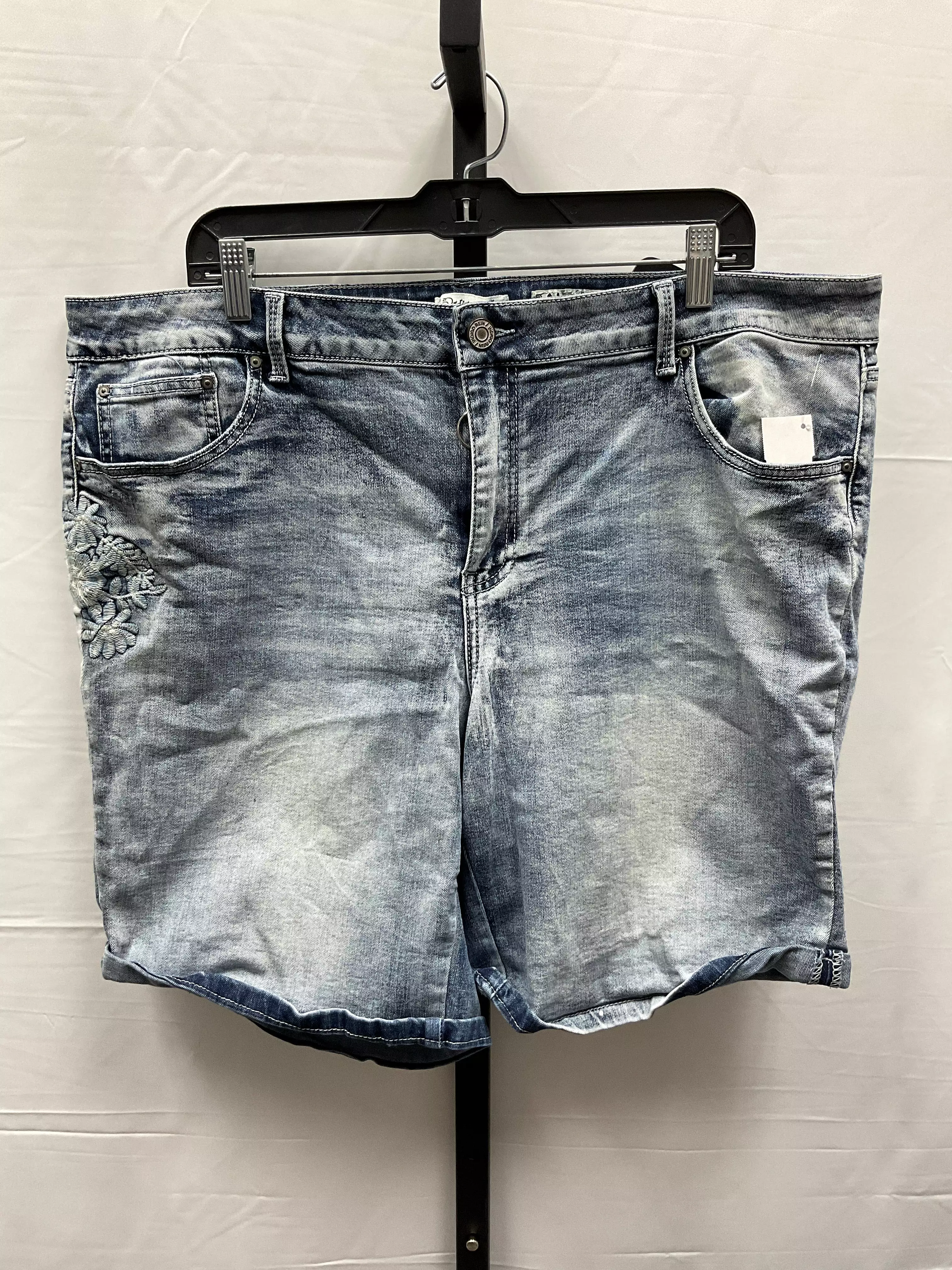 Shorts By Indigo Rein  Size: 24